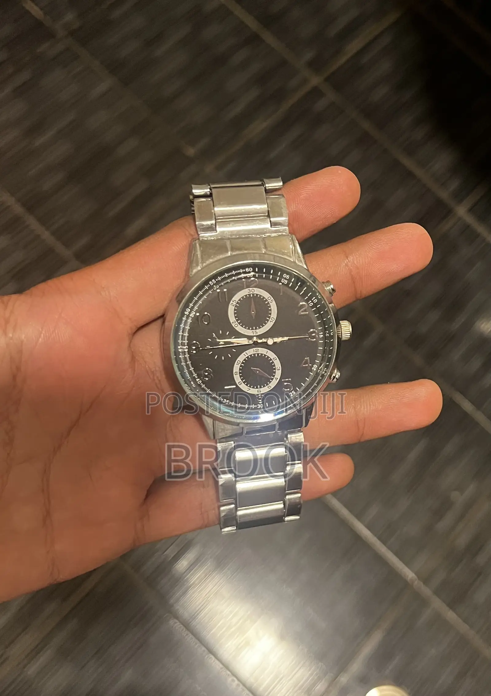 Sleek and Stylish Watch