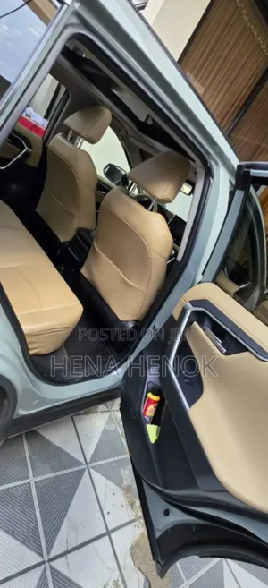 Toyota RAV4 2020 Green