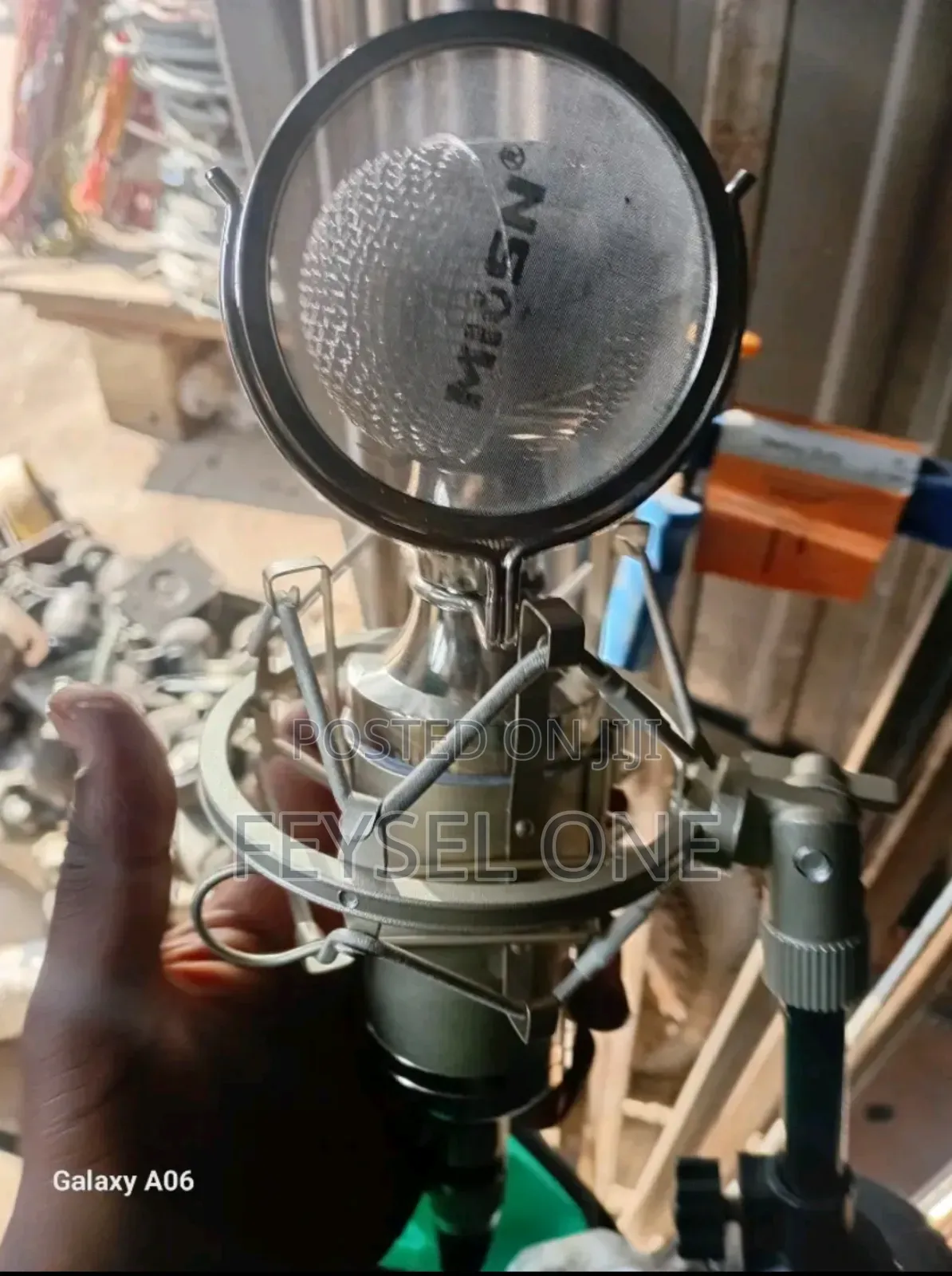 Condener Mic