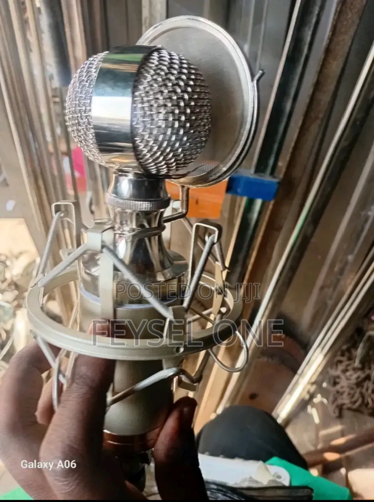 Condener Mic