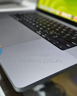 New Laptop Apple MacBook Pro M1 32GB Apple M1 Pro SSD 1T
