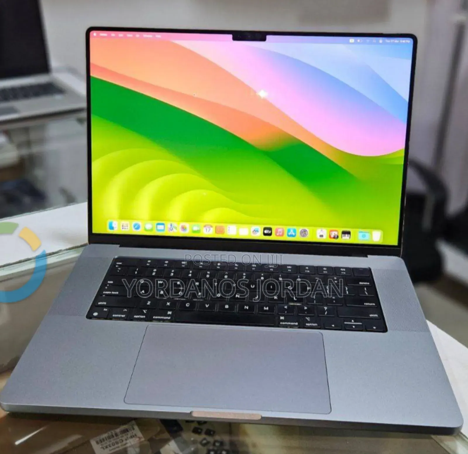 New Laptop Apple MacBook Pro M1 32GB Apple M1 Pro SSD 1T