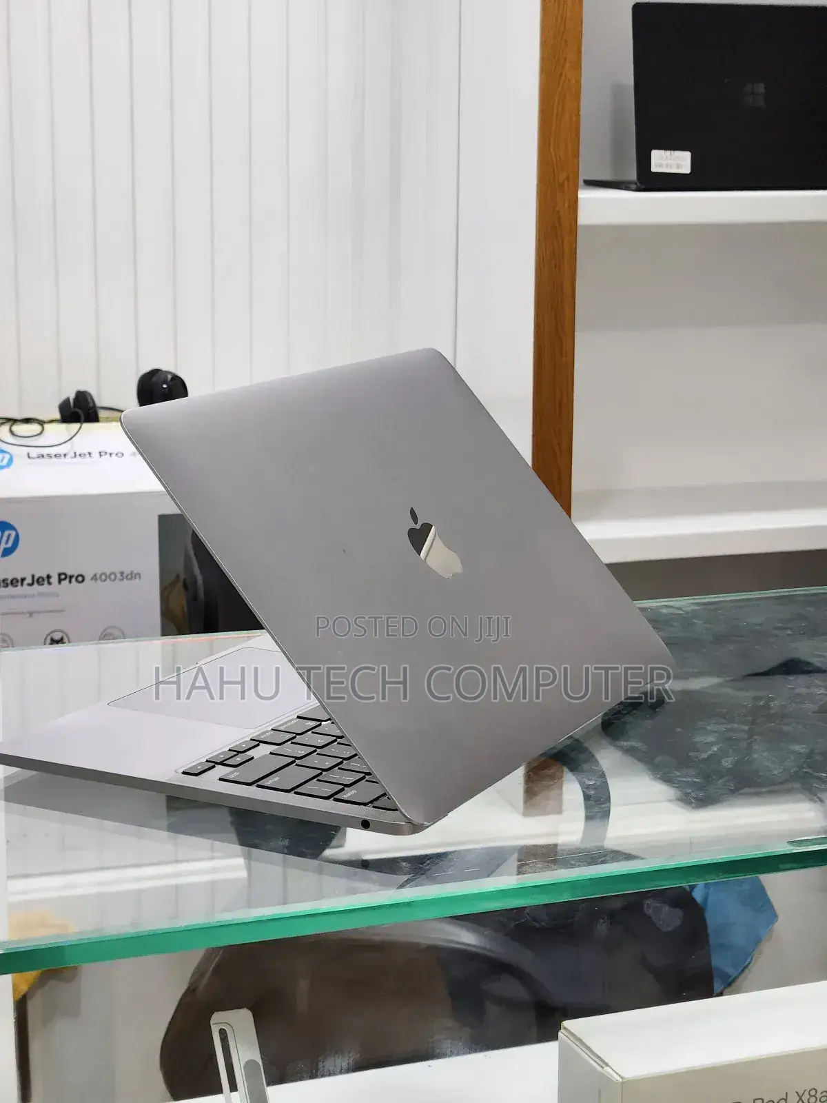 New Laptop Apple MacBook Pro M1 16GB Apple M1 SSD 256GB
