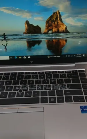 New Laptop HP EliteBook 840 G8 16GB Intel Core i7 SSD 512GB