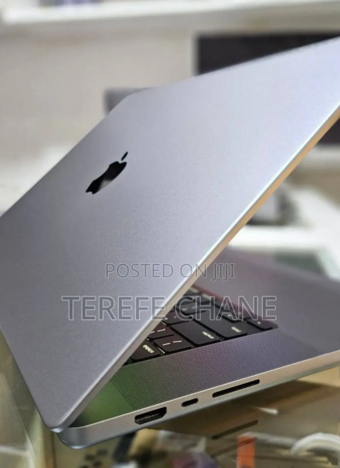 New Laptop Apple MacBook Pro 2021 M1 32GB Apple M1 Pro SSD 1T