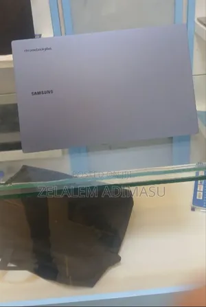 New Laptop Samsung Chromebook 3 11 8GB Intel Core i3 SSD 256GB