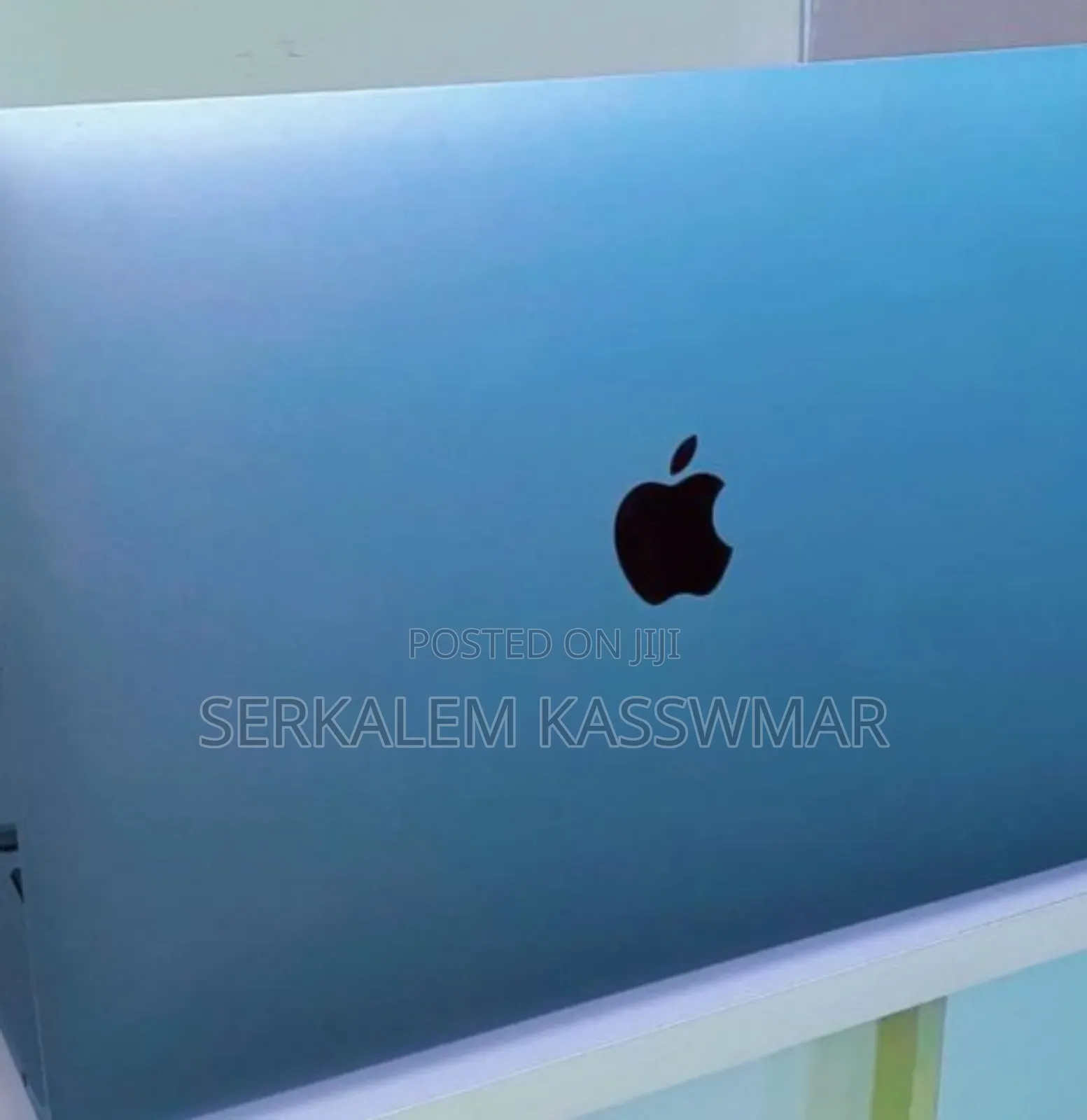 New Laptop Apple MacBook Pro M1 8GB Apple M1 SSD 256GB