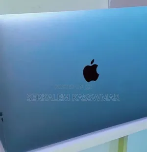 New Laptop Apple MacBook Pro M1 8GB Apple M1 SSD 256GB