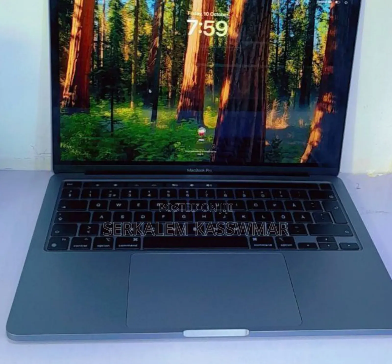New Laptop Apple MacBook Pro M1 8GB Apple M1 SSD 256GB
