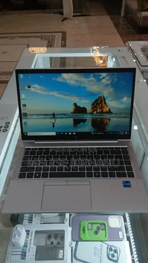 New Laptop HP EliteBook 840 G8 16GB Intel Core i7 SSD 512GB