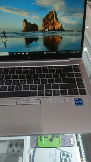 New Laptop HP EliteBook 840 G8 16GB Intel Core i7 SSD 512GB