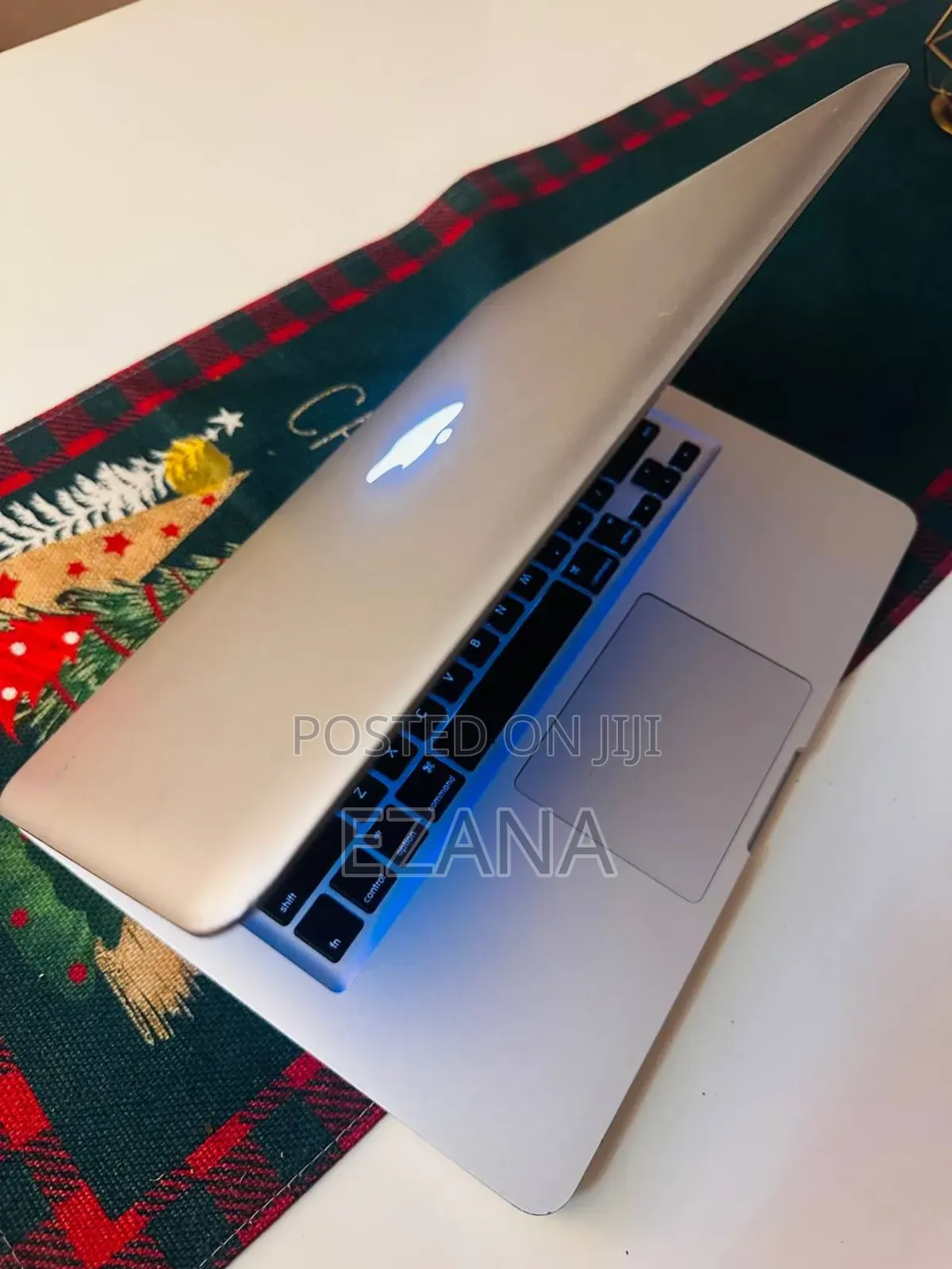 New Laptop Apple MacBook 2010 8GB Intel Core i3 HDD 500GB