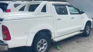 Toyota Hilux 2010 Ivory