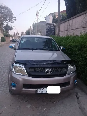 Toyota Hilux 2011 Teal
