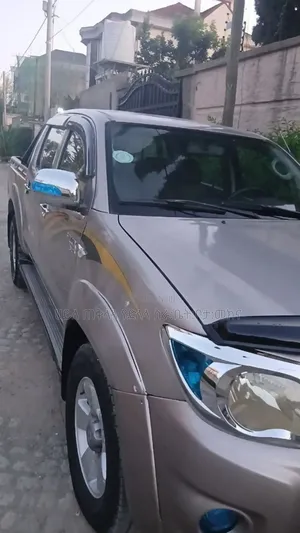 Toyota Hilux 2011 Teal