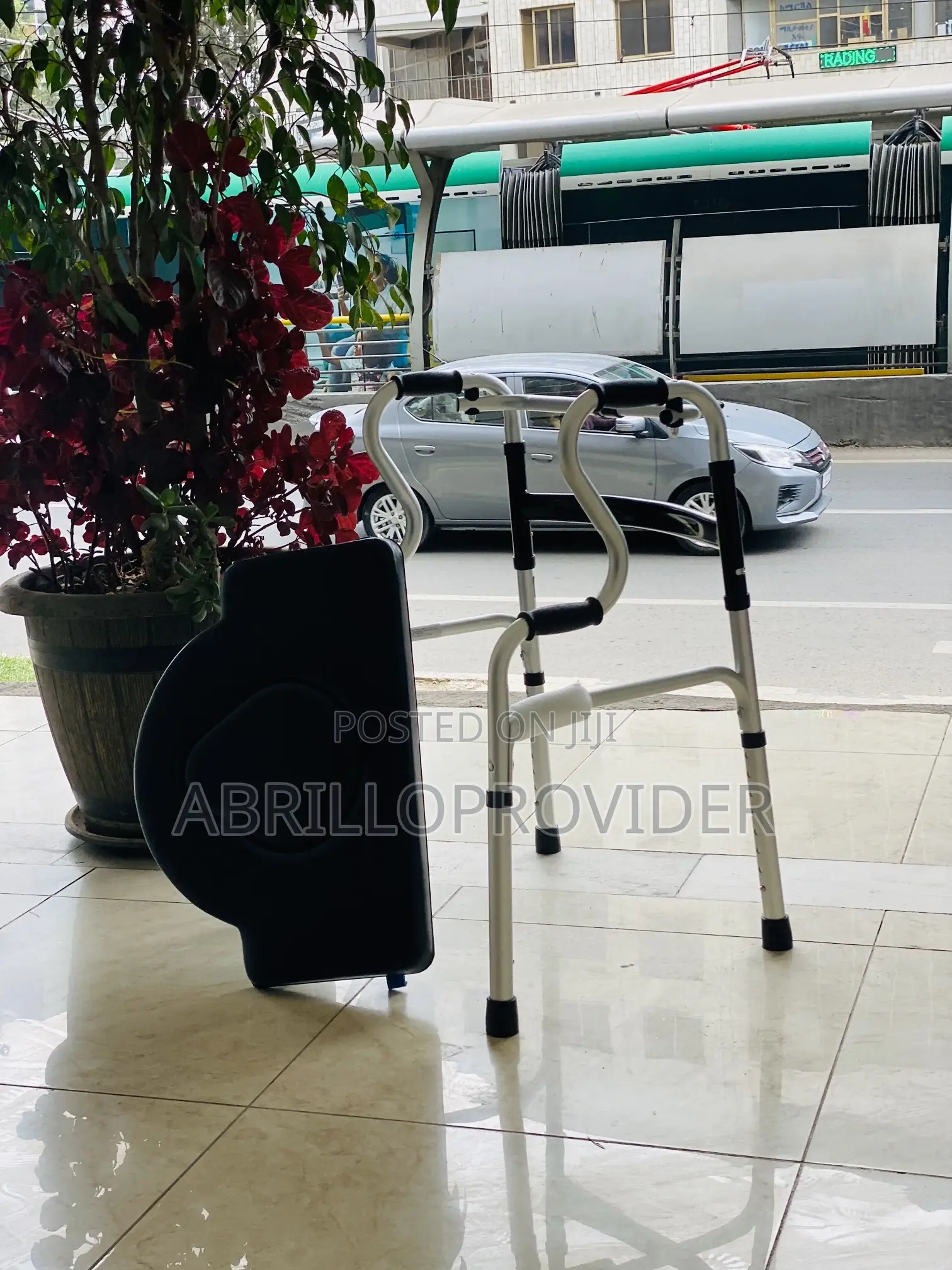 Lightweight Compact Fold Small Size Hospital Wheelchair 6.8kg Only
