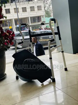 Medical Rehabilitation Mobility Forearm Rolling Walker Rollator