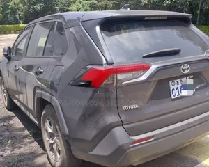 Toyota RAV4 2022 Teal