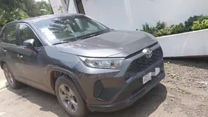 Toyota RAV4 2022 Teal