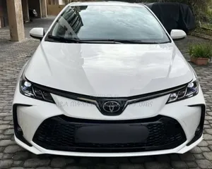 Toyota Corolla 2022 White