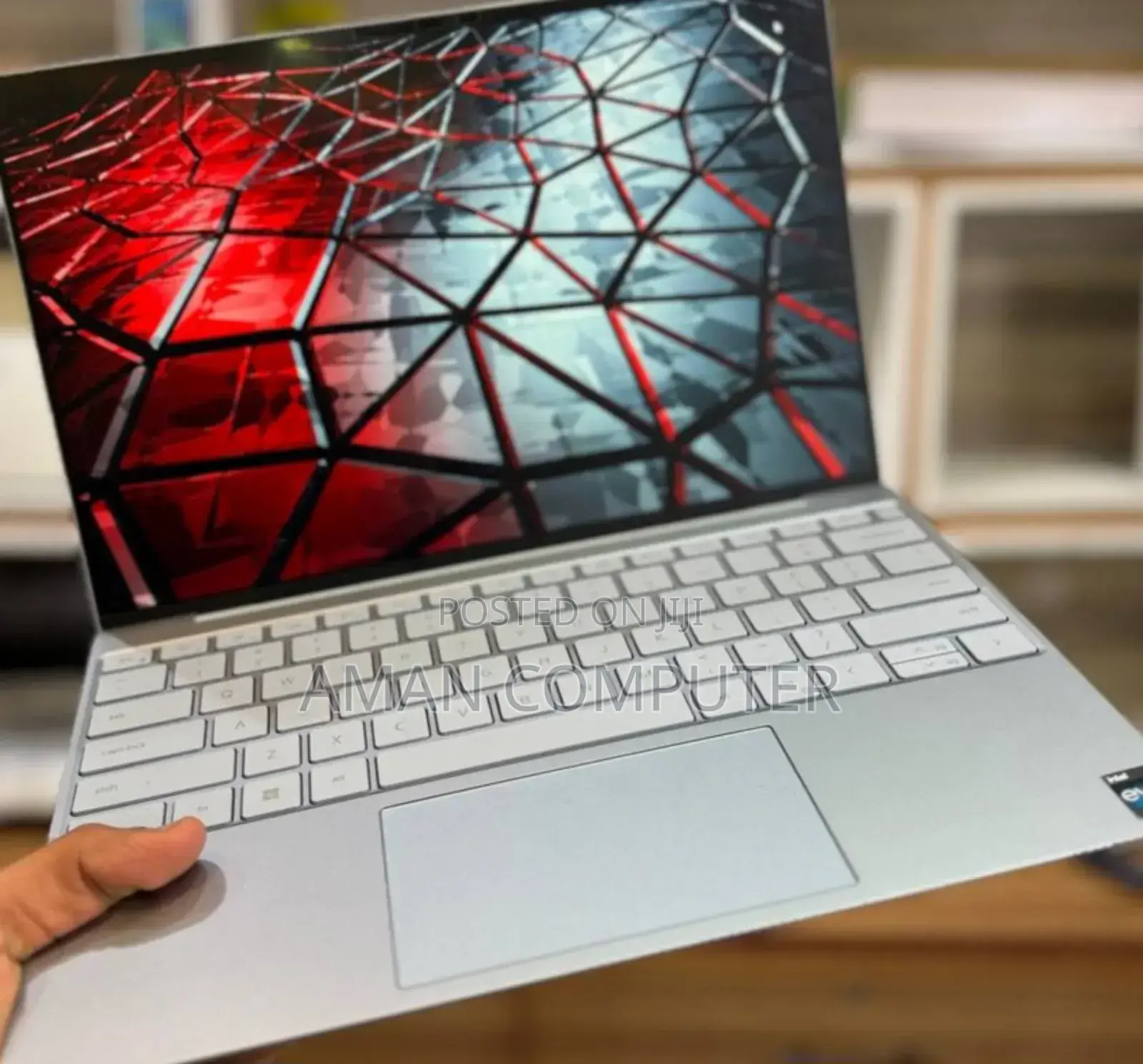 New Laptop Dell XPS 13 8GB Intel Core i5 SSD 256GB
