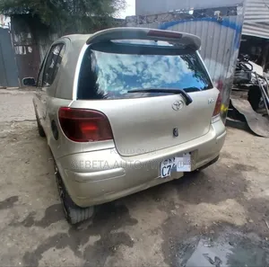 Toyota Vitz 2002