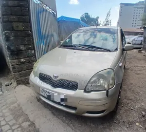 Toyota Vitz 2002