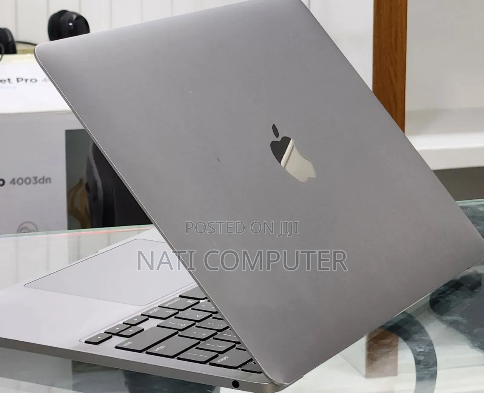New Laptop Apple MacBook Pro M1 16GB Apple M1 Pro SSD 256GB