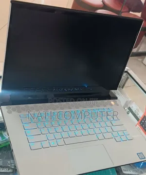 New Laptop Alienware M15 r3 8GB Intel Core i7 SSD 1T