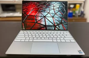 New Laptop Dell XPS 13 8GB Intel Core i5 SSD 256GB