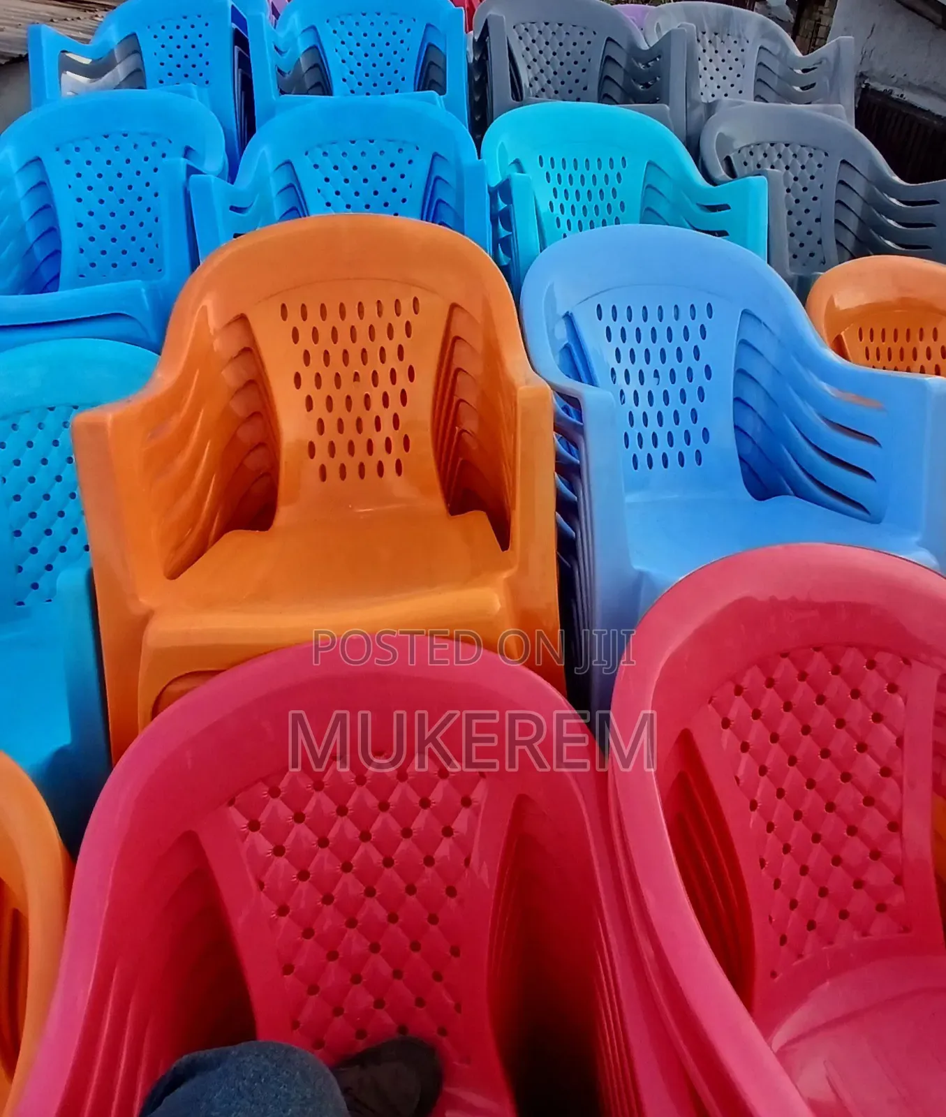 Arm Chair ፕላስቲክ ወንበር