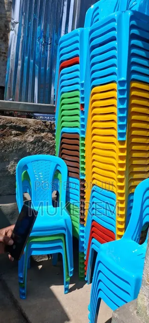 Arm Chair ፕላስቲክ ወንበር