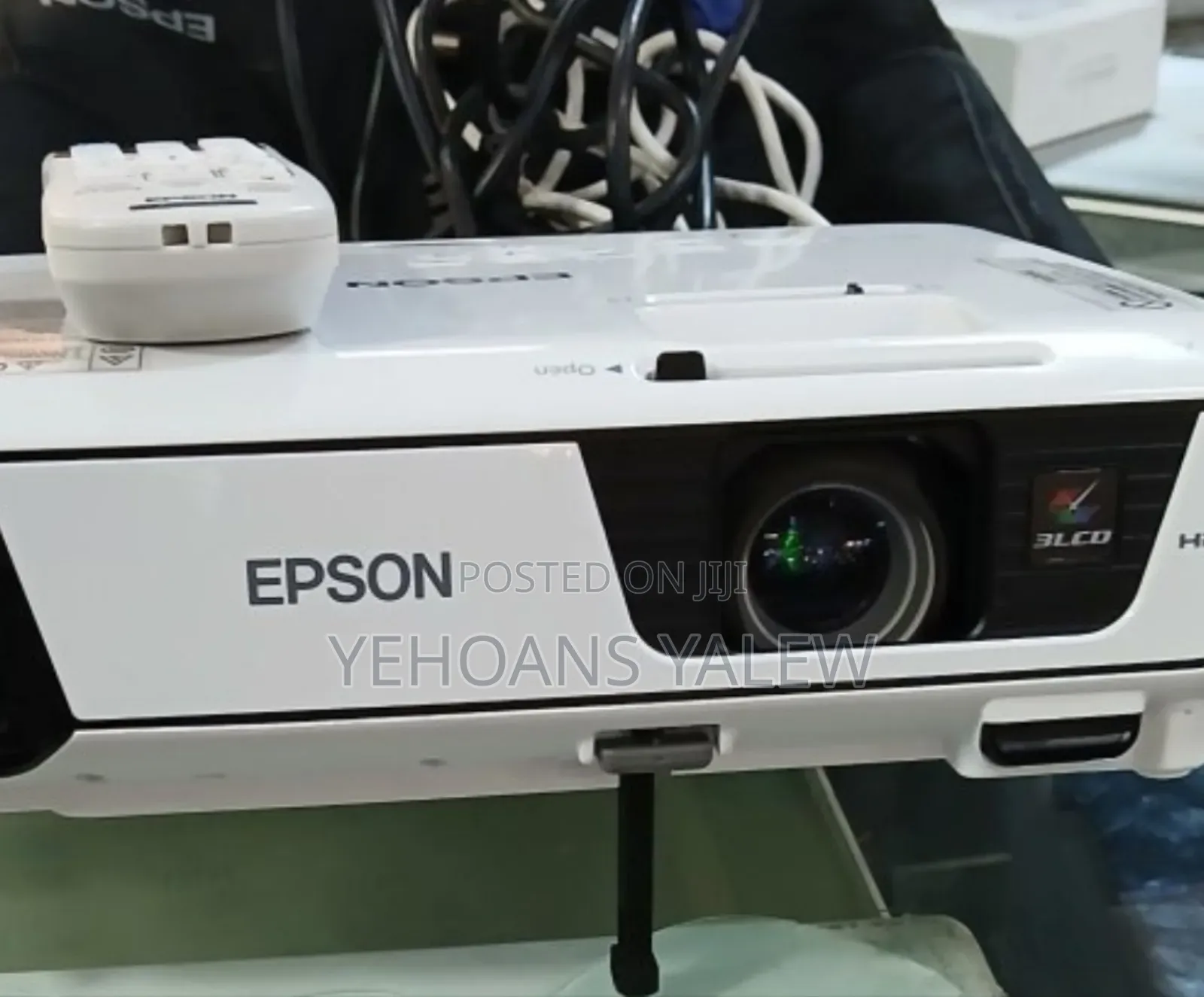 Epson Projector With Remote Model Name: Eb-X31 Hardware Interface: