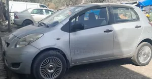Toyota Yaris 2010 Silver
