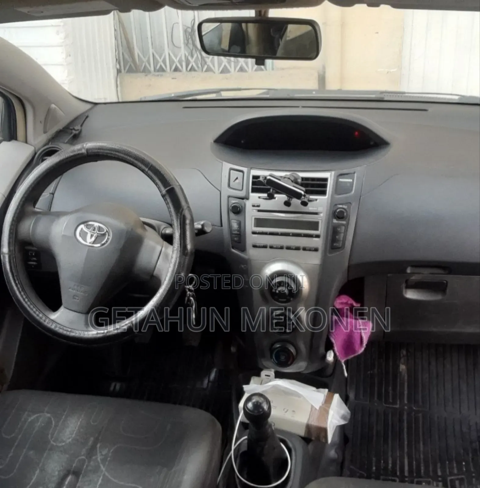 Toyota Yaris 2010 Silver