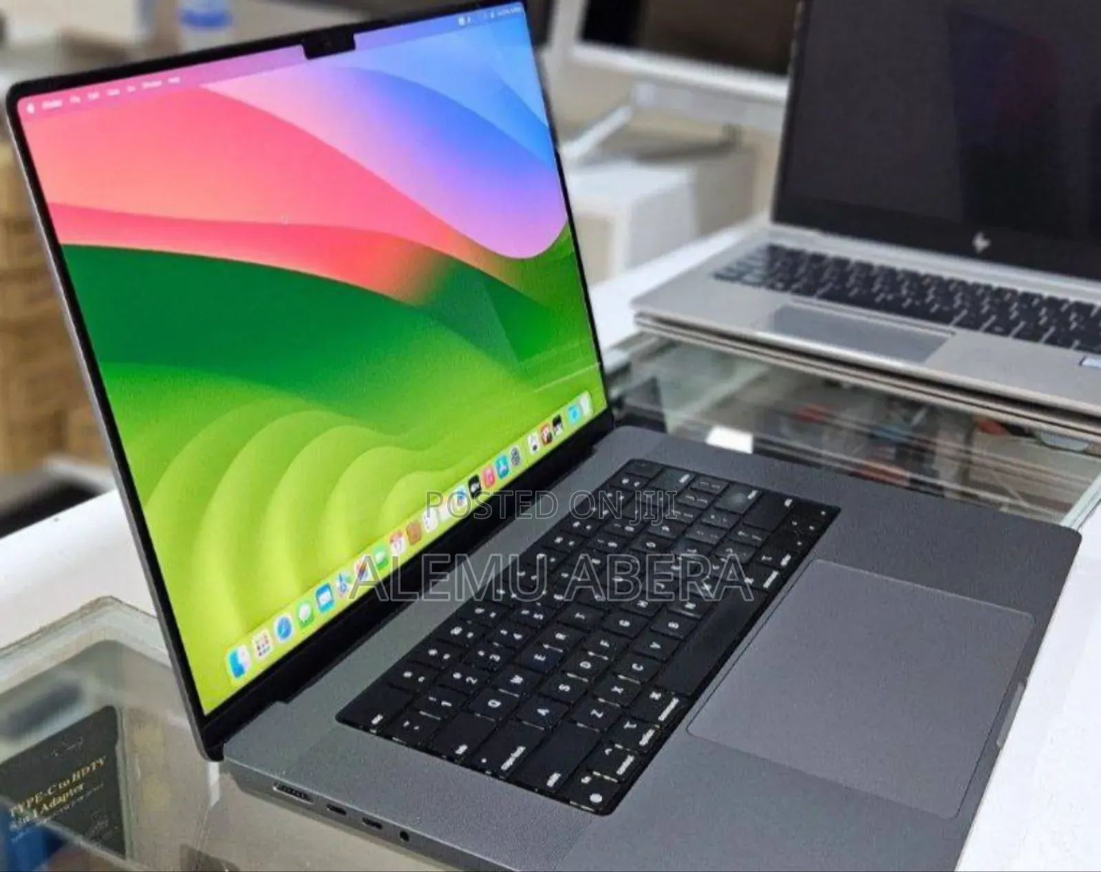 New Laptop Apple MacBook Pro M1 32GB Apple M1 Pro SSD 1T