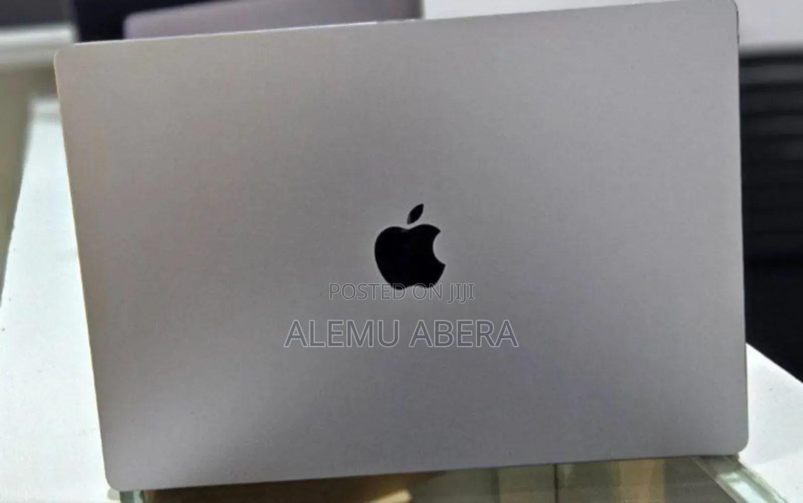 New Laptop Apple MacBook Pro M1 32GB Apple M1 Pro SSD 1T