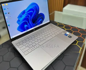 New Laptop HP Pavilion 14 16GB Intel Core i7 SSD 1T