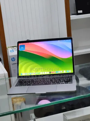 New Laptop Apple MacBook Pro M1 16GB Apple M1 SSD 256GB