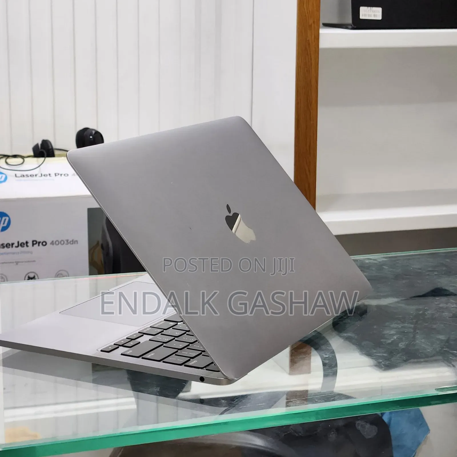 New Laptop Apple MacBook Pro M1 16GB Apple M1 SSD 256GB