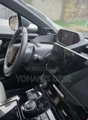 Toyota bZ4X 2023 Gray