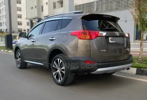 Toyota RAV4 2015 Gold
