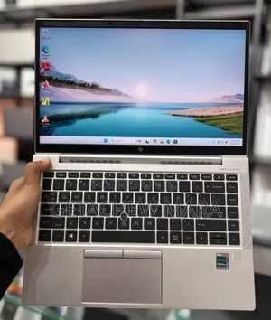New Laptop HP EliteBook 830 8GB Intel Core i7 SSD 512GB