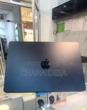 New Laptop Apple MacBook Air 2025 M4 13-inch 16GB Apple M4 SSD 256GB