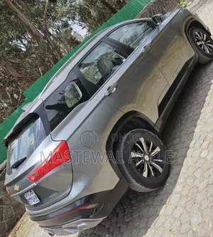 Chevrolet Captiva 2022 Silver