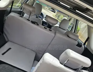 Chevrolet Captiva 2022 Silver