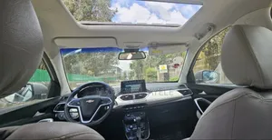 Chevrolet Captiva 2022 Silver