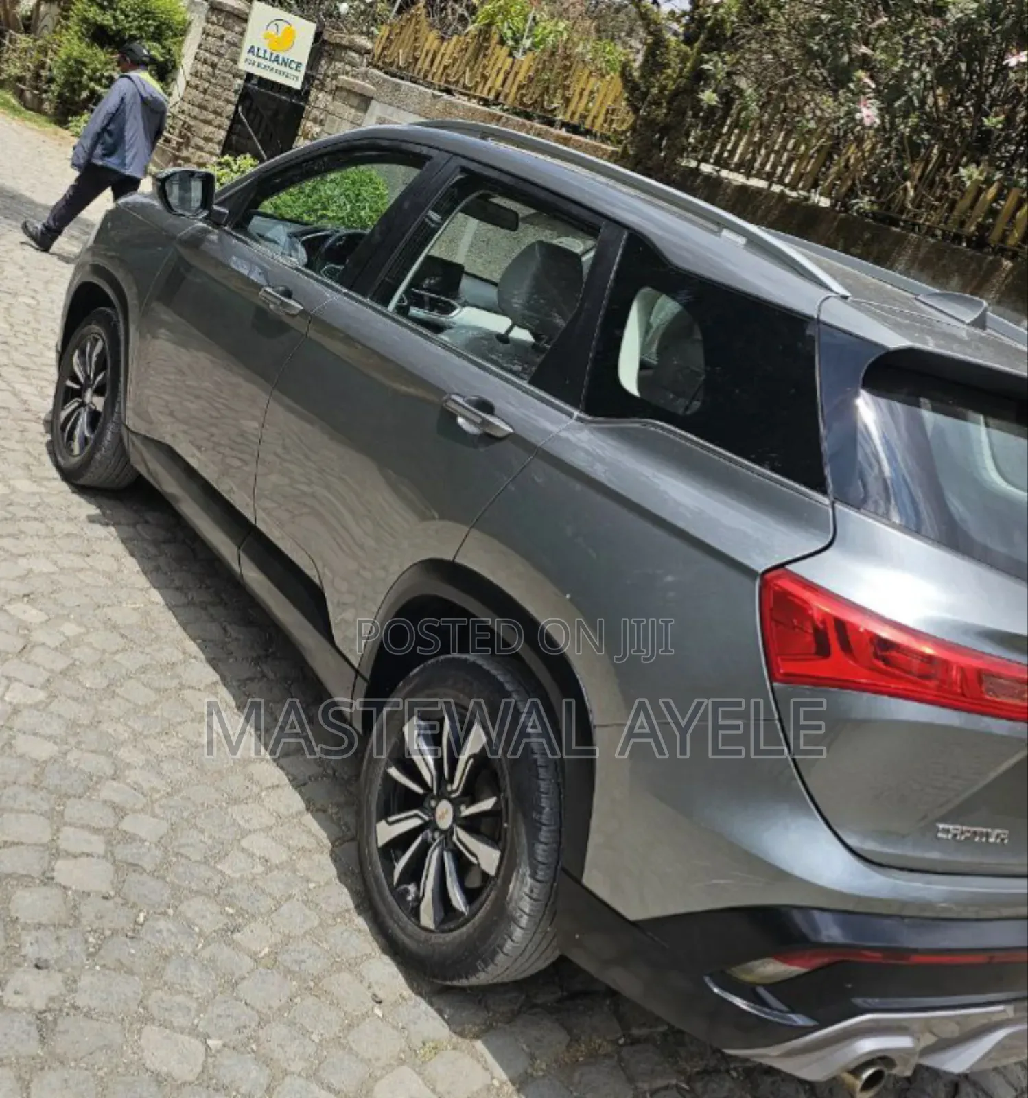 Chevrolet Captiva 2022 Silver