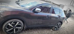 Nissan Qashqai 2018 Brown