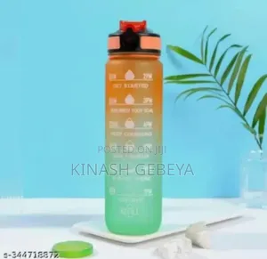 Top Quality Water Bottle With Straw(900ml Capacity)